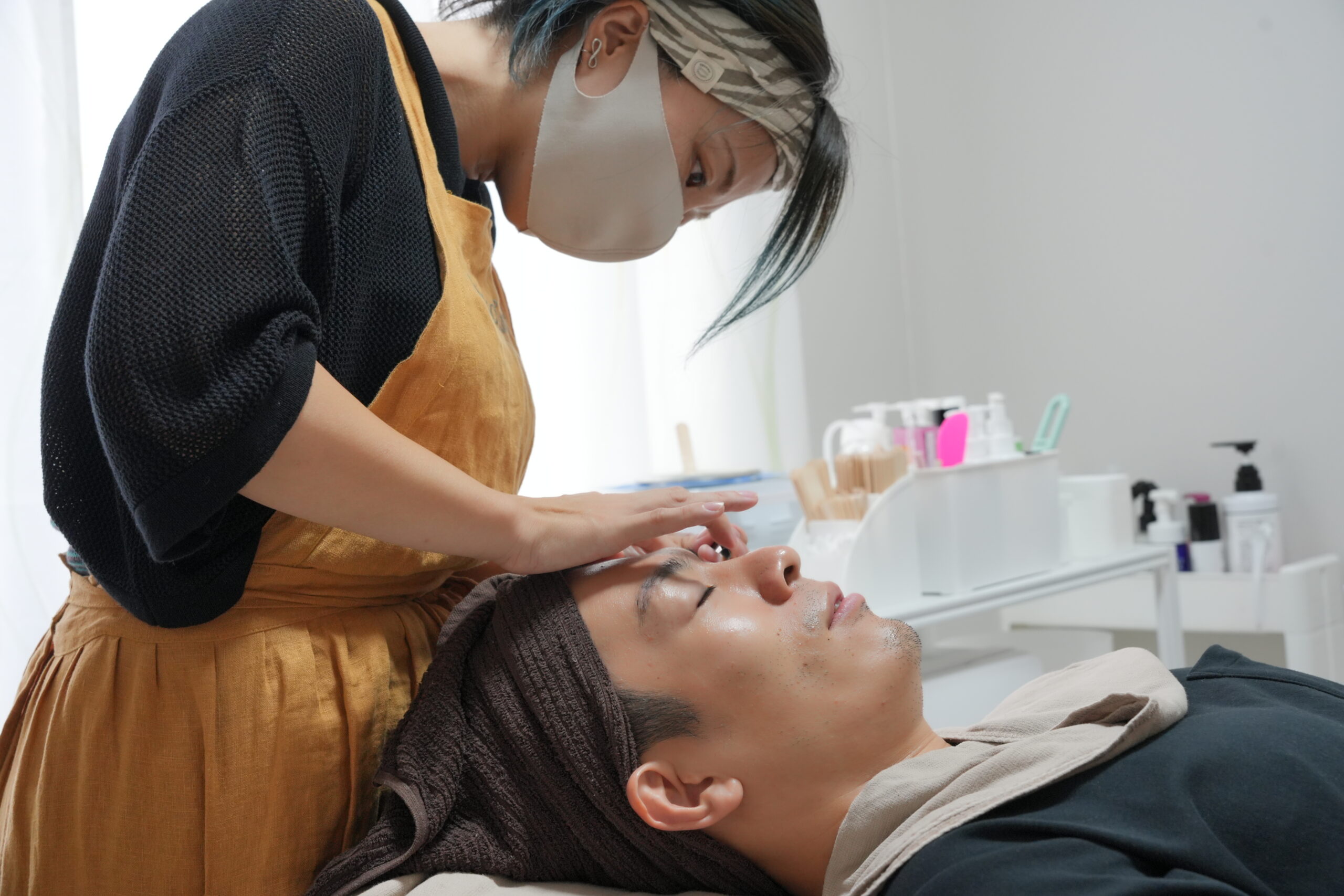 毛流れ・ワックス・メイクまで、眉毛をまるごと整える（kaka’s salon）